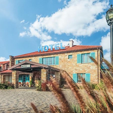 Hotel Cyprus Książenice Екстериор снимка